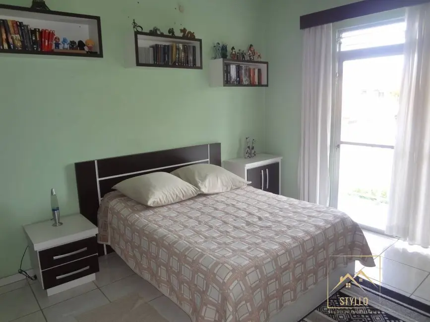 Foto 8 de Casa com 3 quartos à venda, 200m2 em Real Parque, Sao Jose - SC