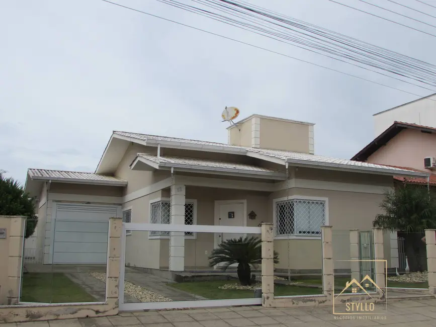 Foto 2 de Casa com 2 quartos à venda, 101m2 em Aririú, Palhoca - SC