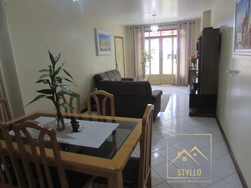 Foto 3 de Casa com 3 quartos à venda, 290m2 em Forquilhas, Sao Jose - SC