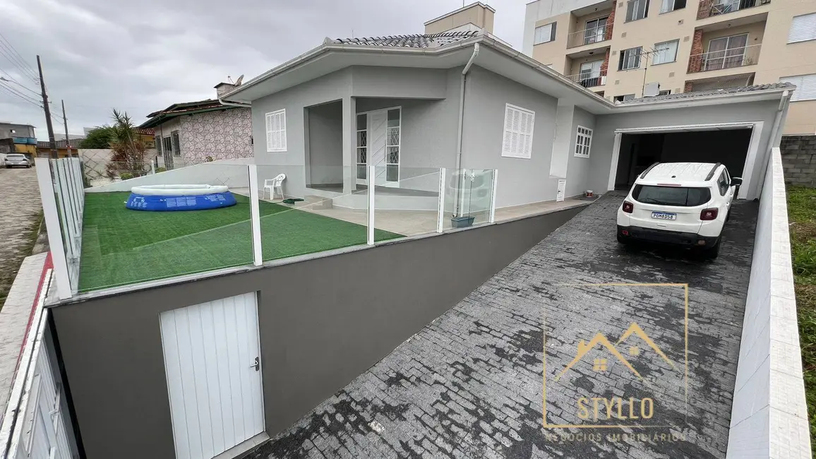 Foto 3 de Casa com 3 quartos à venda, 200m2 em Serraria, Sao Jose - SC
