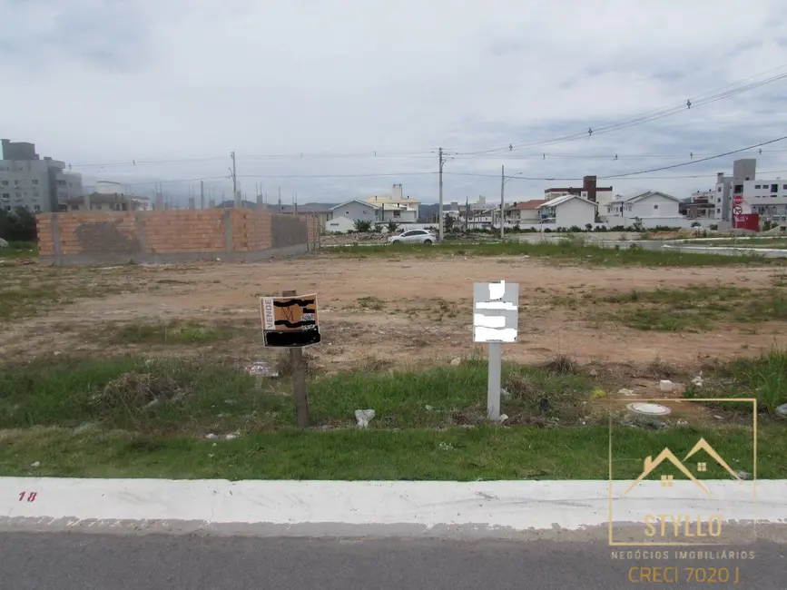 Foto 1 de Terreno / Lote à venda, 200m2 em Barra do Aririú, Palhoca - SC