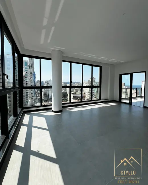 Foto 3 de Apartamento com 4 quartos à venda, 188m2 em Meia Praia, Itapema - SC