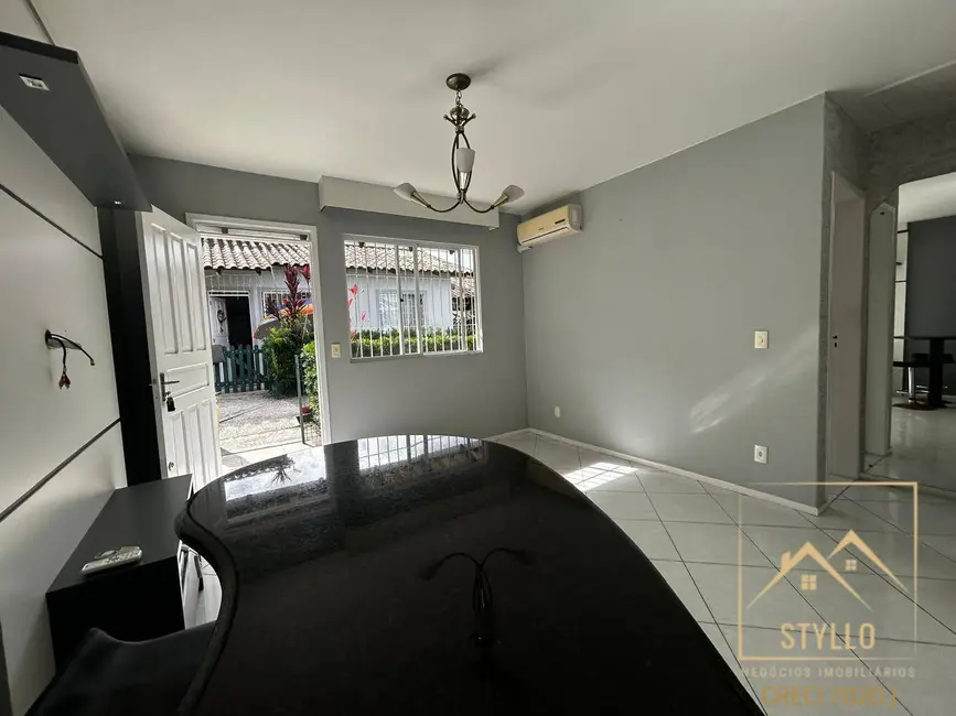 Foto 8 de Casa de Condomínio com 2 quartos à venda, 58m2 em Forquilhas, Sao Jose - SC