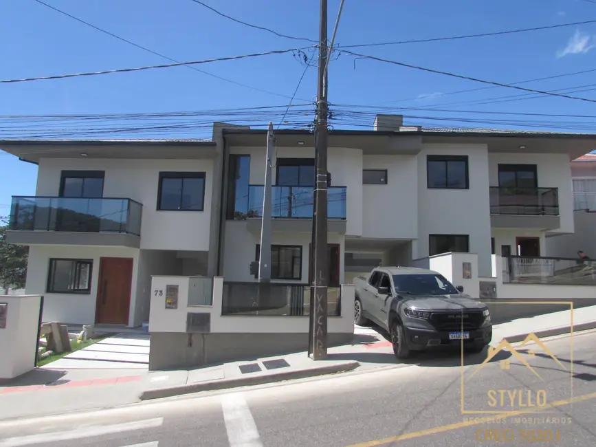 Sobrado com 2 quartos à venda, 74m2 em Potecas, Sao Jose - SC - imagem 2 Foto 2 de Sobrado com 2 quartos à venda, 74m2 em Potecas, Sao Jose - SC