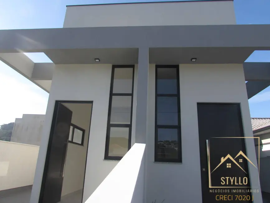 Foto 1 de Casa com 2 quartos à venda, 54m2 em Forquilhas, Sao Jose - SC