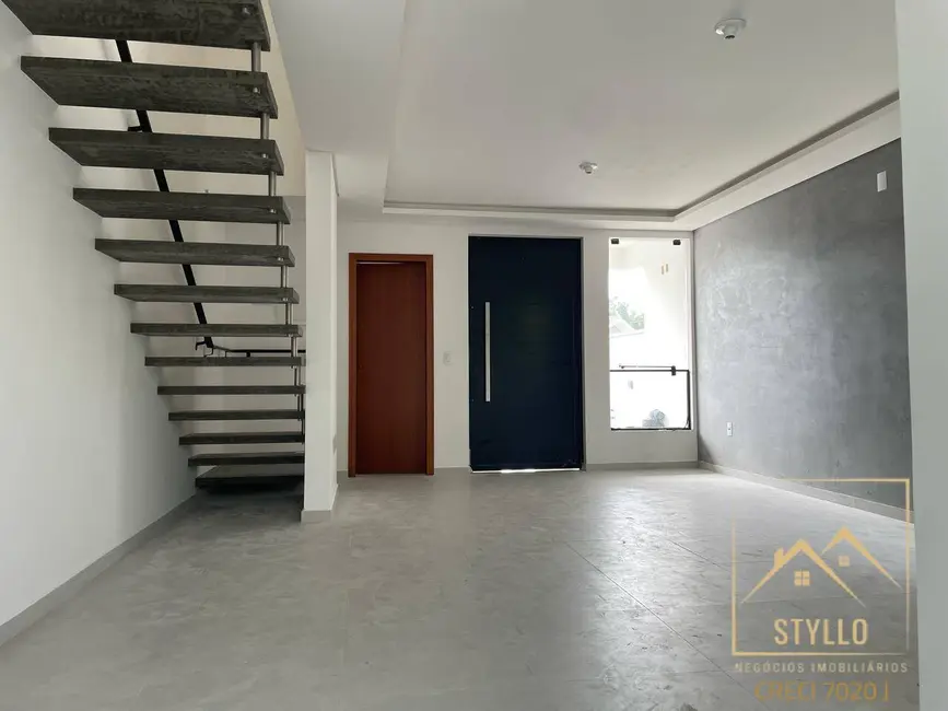 Foto 3 de Sobrado com 3 quartos à venda, 100m2 em Forquilhas, Sao Jose - SC