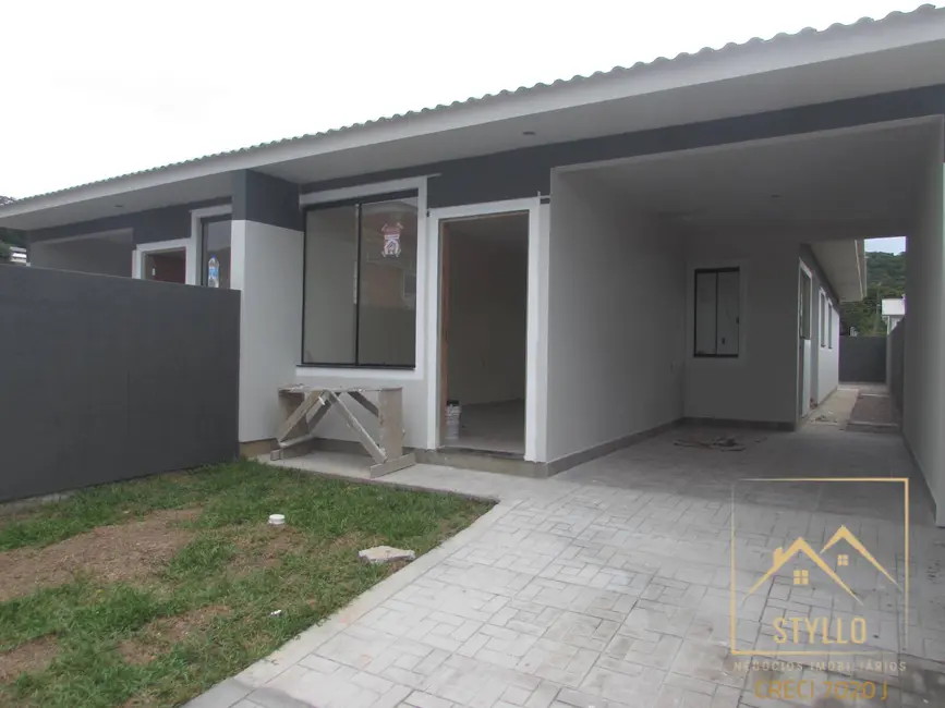 Foto 2 de Casa com 3 quartos à venda, 94m2 em Ipiranga, Sao Jose - SC