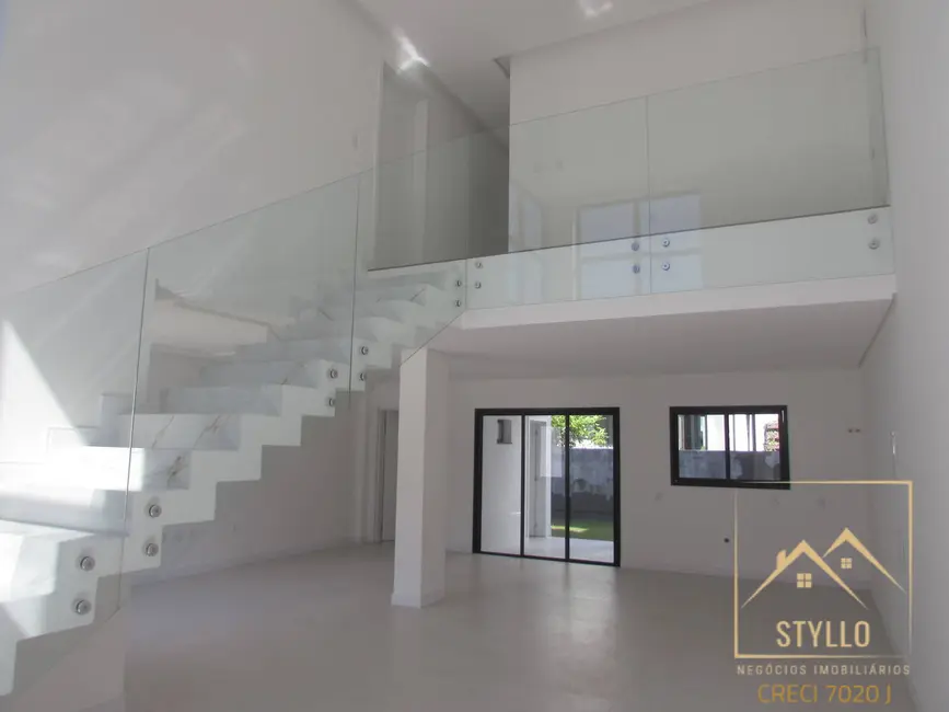 Casa com 3 quartos à venda, 184m2 em Beira Rio, Biguacu - SC - imagem 4 Foto 4 de Casa com 3 quartos à venda, 184m2 em Beira Rio, Biguacu - SC