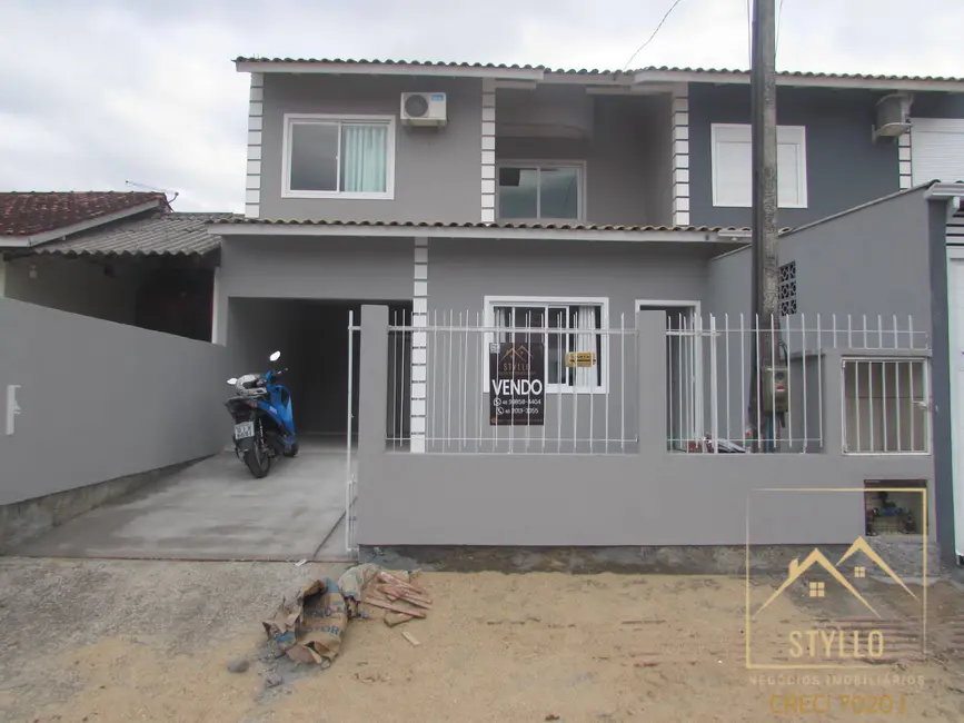 Foto 1 de Sobrado com 2 quartos à venda, 65m2 em Forquilhas, Sao Jose - SC