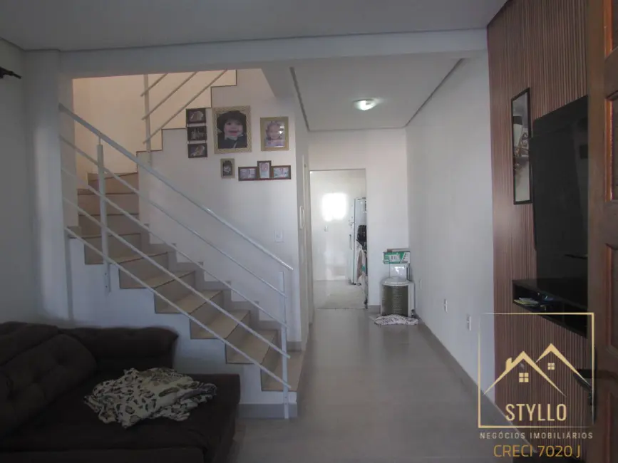 Foto 2 de Sobrado com 2 quartos à venda, 86m2 em Forquilhas, Sao Jose - SC