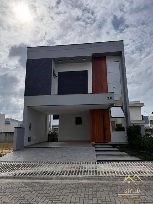 Foto 1 de Casa de Condomínio com 3 quartos à venda, 165m2 em Beira Rio, Biguacu - SC