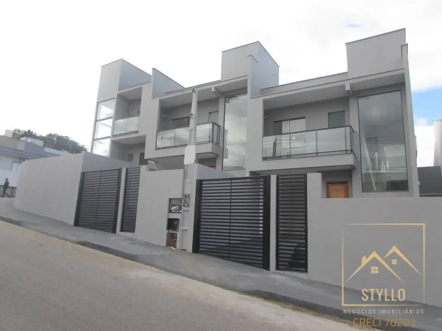 Foto 3 de Sobrado com 3 quartos à venda, 121m2 em Potecas, Sao Jose - SC