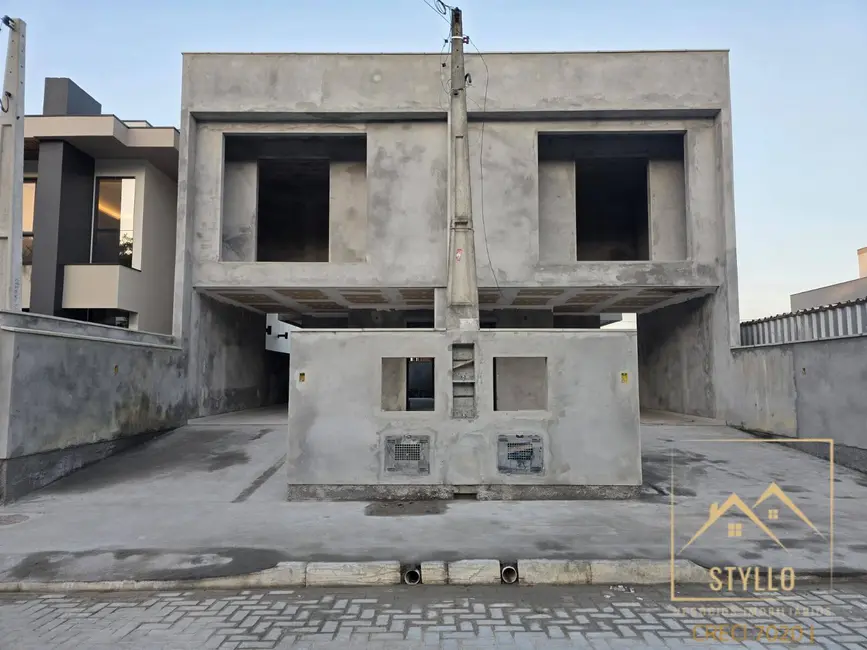 Foto 2 de Sobrado com 3 quartos à venda, 117m2 em Forquilhas, Sao Jose - SC