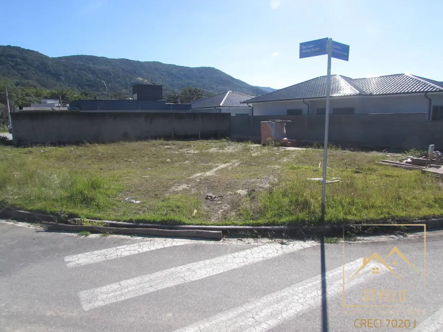 Foto 2 de Terreno / Lote à venda, 358m2 em Forquilhas, Sao Jose - SC