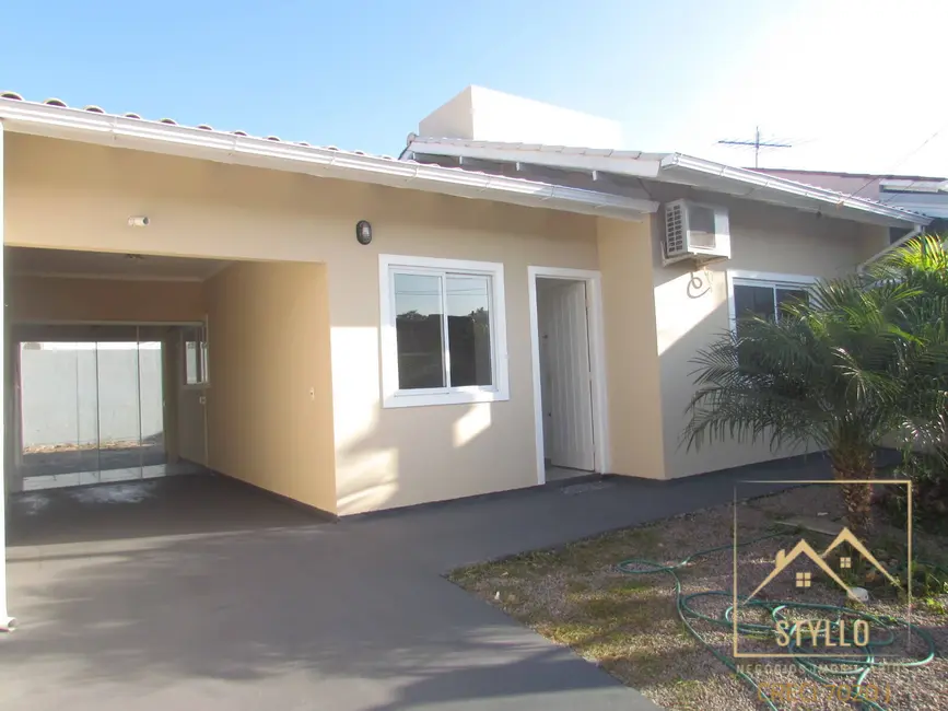 Foto 2 de Casa com 2 quartos à venda, 70m2 em Forquilhas, Sao Jose - SC