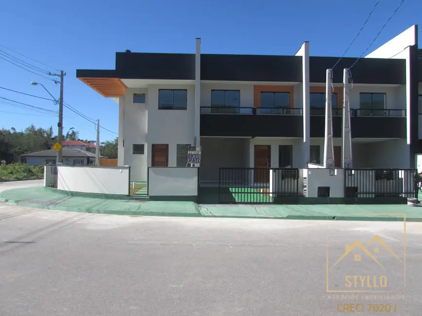 Foto 2 de Sobrado com 3 quartos à venda, 101m2 em Forquilhas, Sao Jose - SC