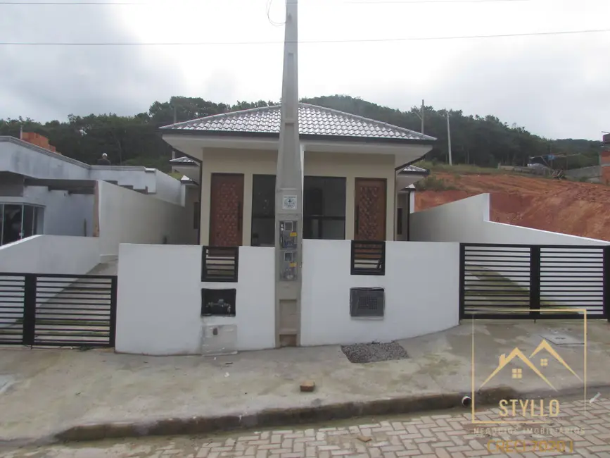 Foto 1 de Casa com 2 quartos à venda, 53m2 em Forquilhas, Sao Jose - SC