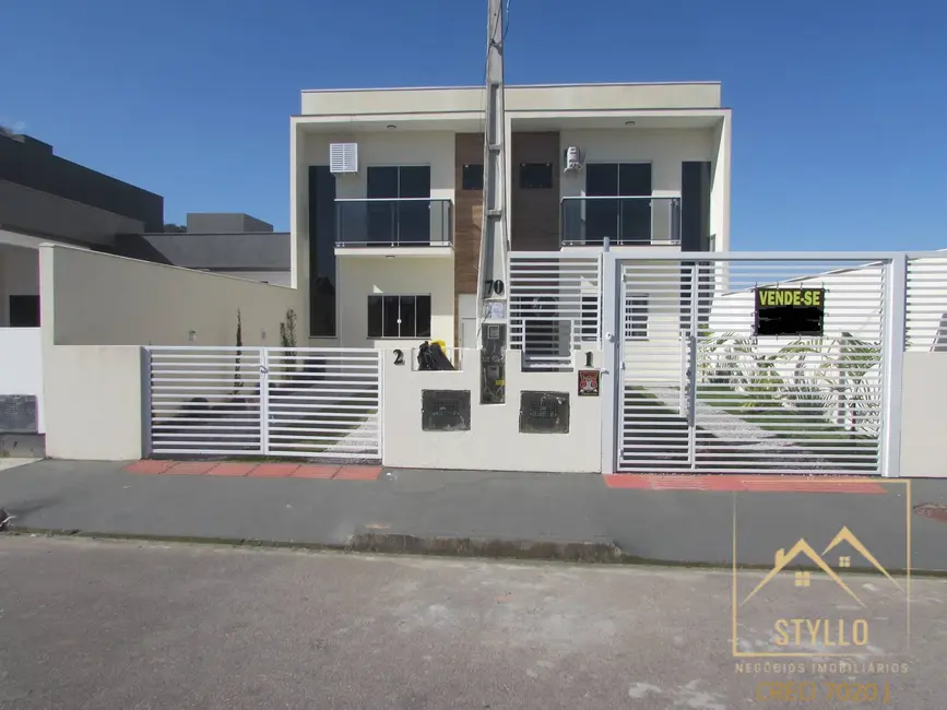 Foto 1 de Sobrado com 3 quartos à venda, 98m2 em Potecas, Sao Jose - SC