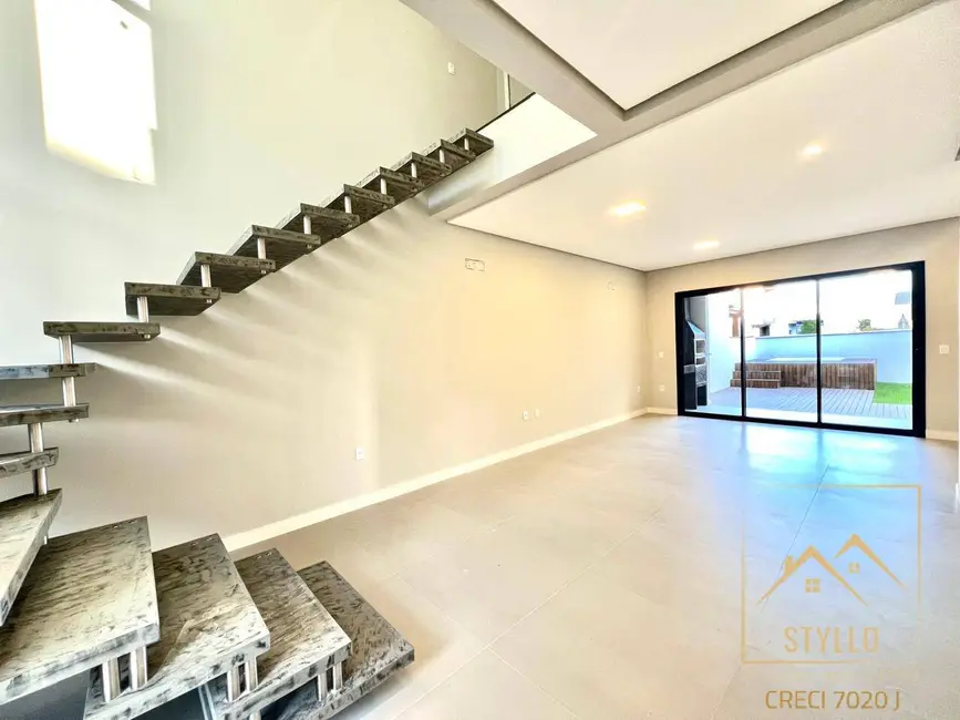 Foto 2 de Casa de Condomínio com 3 quartos à venda, 150m2 em Beira Rio, Biguacu - SC