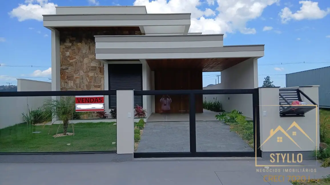 Foto 1 de Casa com 3 quartos à venda, 127m2 em Sao Jose - SC