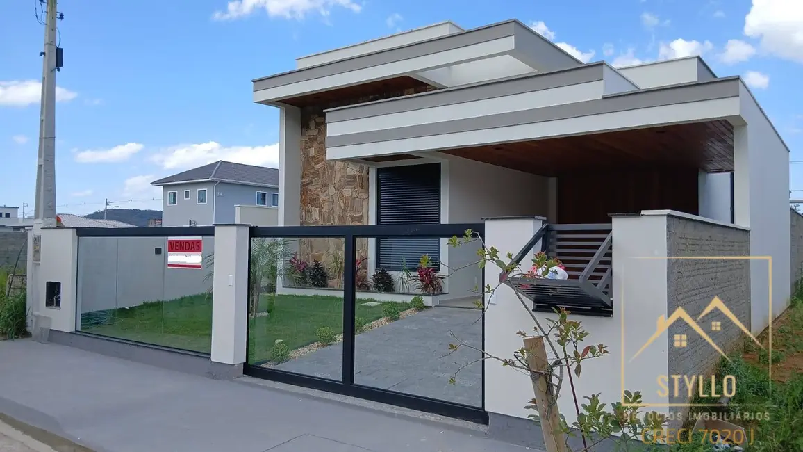 Foto 3 de Casa com 3 quartos à venda, 127m2 em Sao Jose - SC