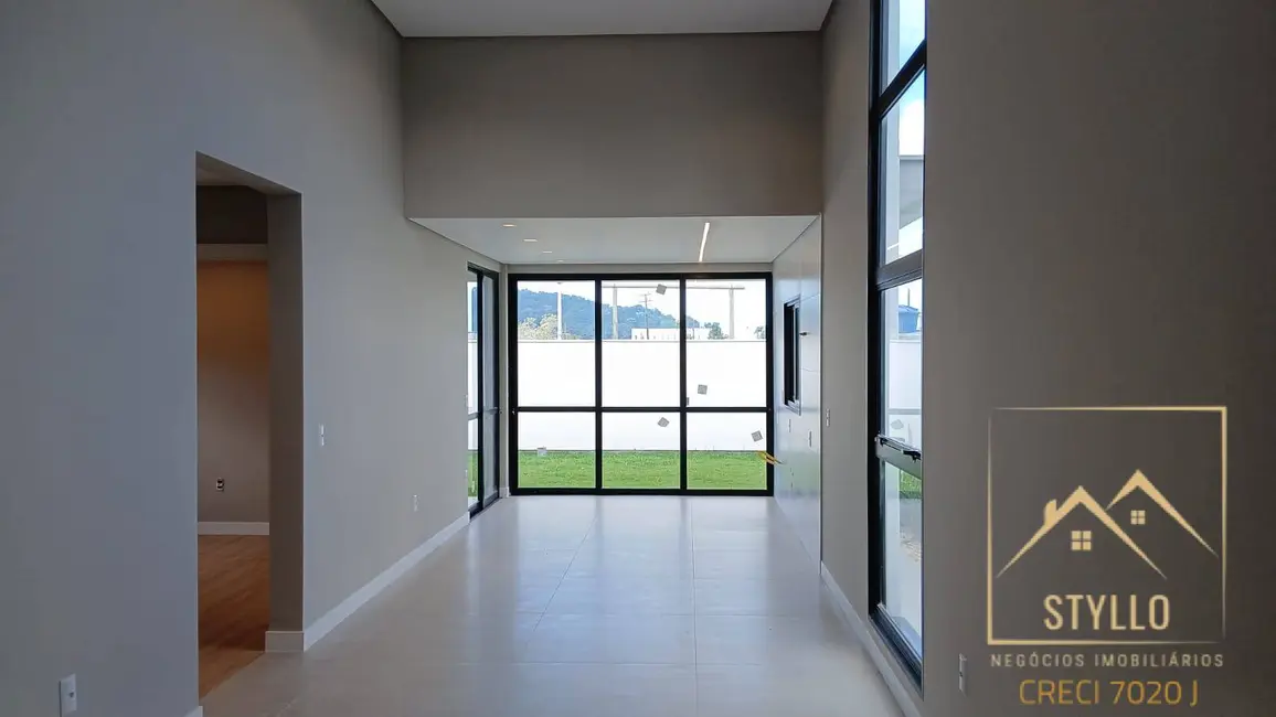 Foto 6 de Casa com 3 quartos à venda, 127m2 em Sao Jose - SC