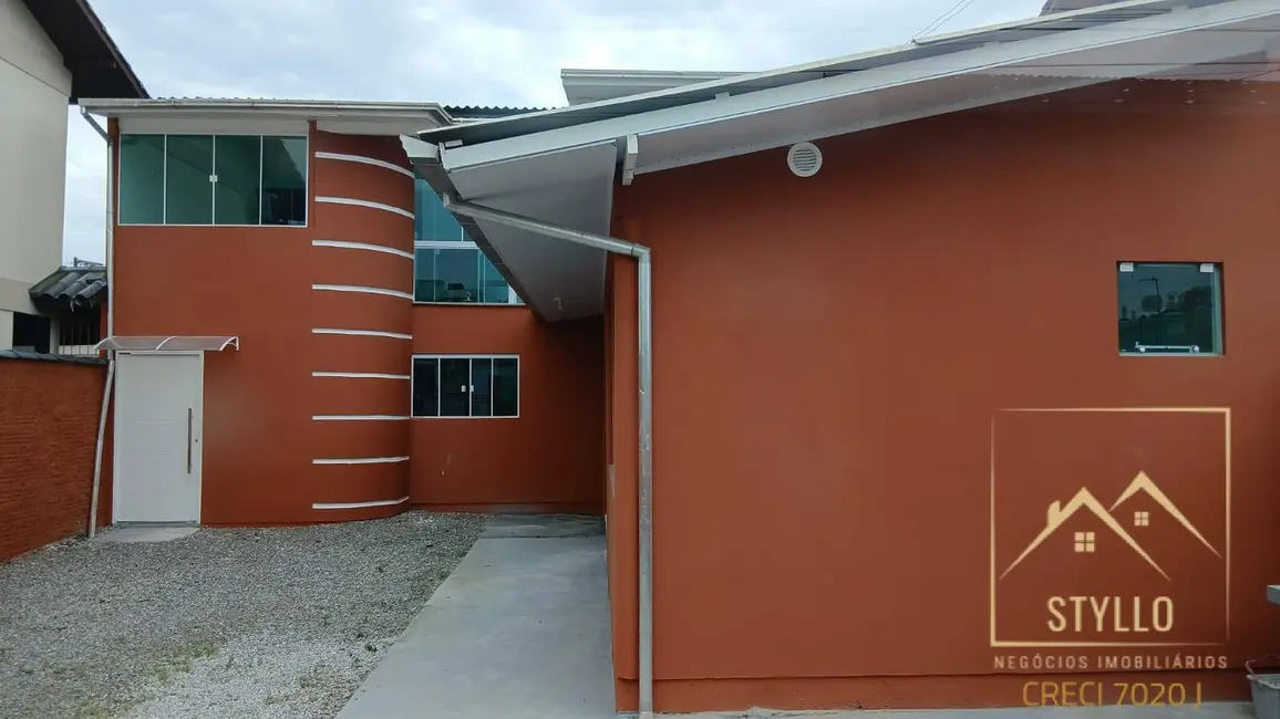 Foto 2 de Casa com 4 quartos à venda, 150m2 em Forquilhas, Sao Jose - SC