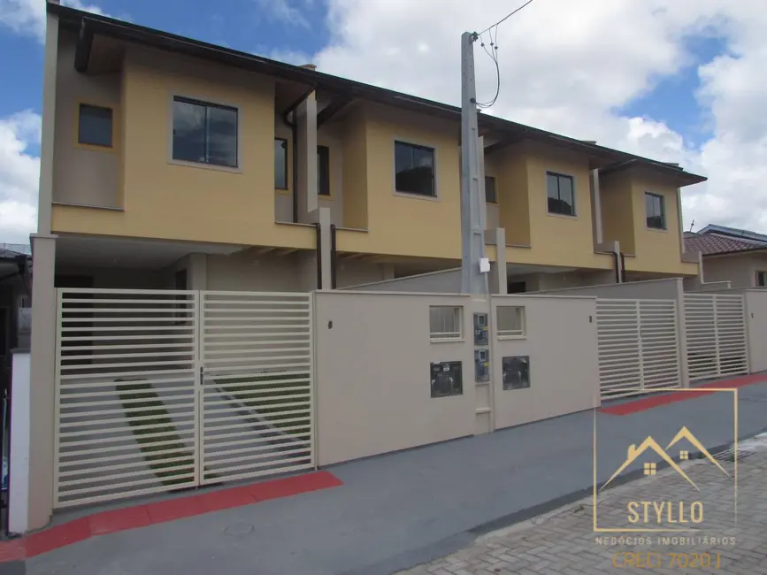 Foto 2 de Sobrado com 2 quartos à venda, 100m2 em Forquilhas, Sao Jose - SC