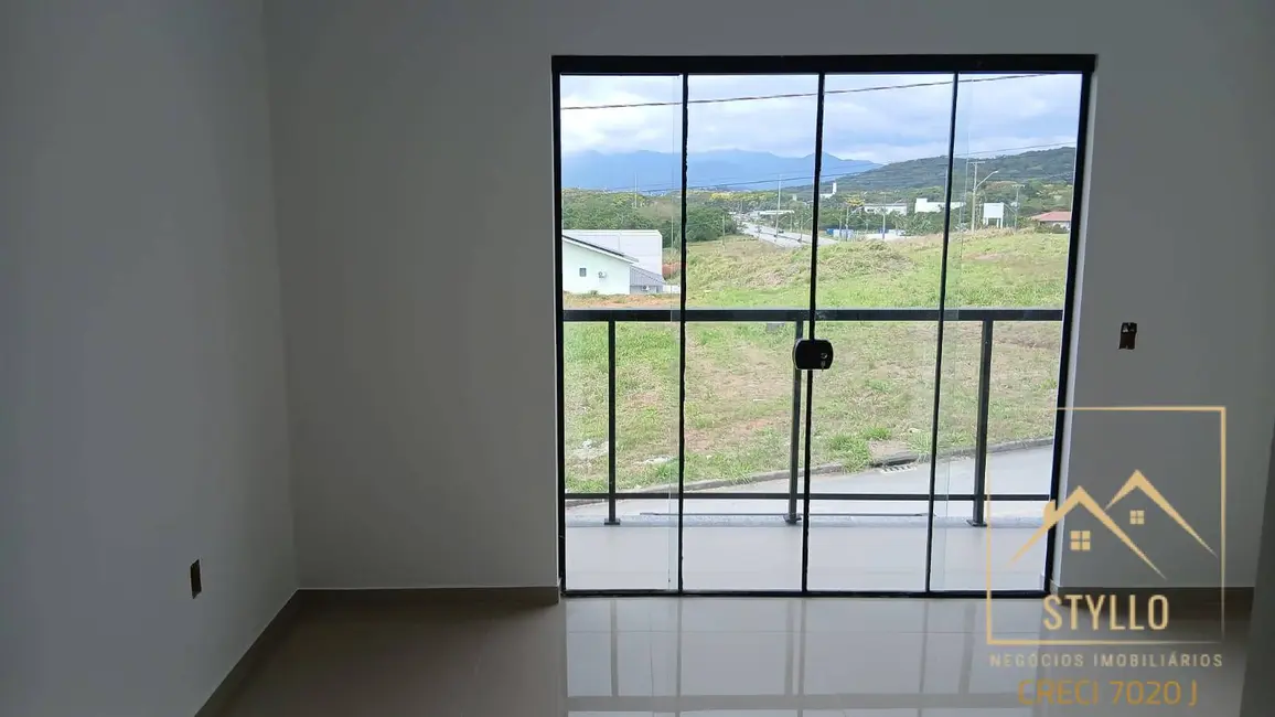 Foto 6 de Sobrado com 2 quartos à venda, 110m2 em Sertão do Maruim, Sao Jose - SC