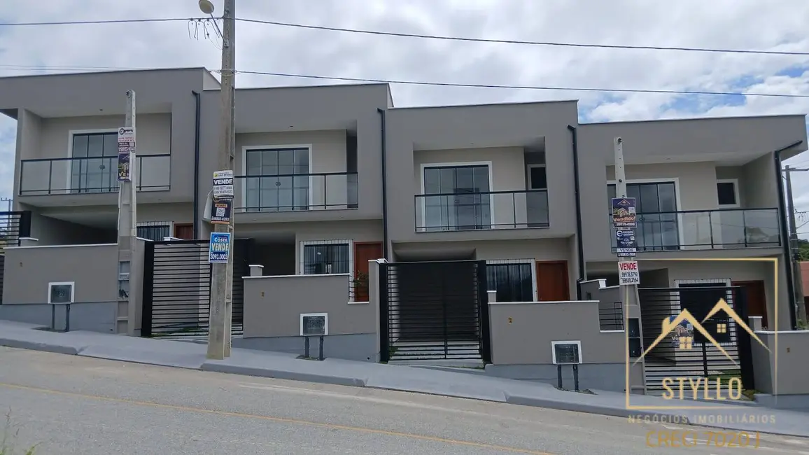 Foto 1 de Sobrado com 2 quartos à venda, 110m2 em Sertão do Maruim, Sao Jose - SC