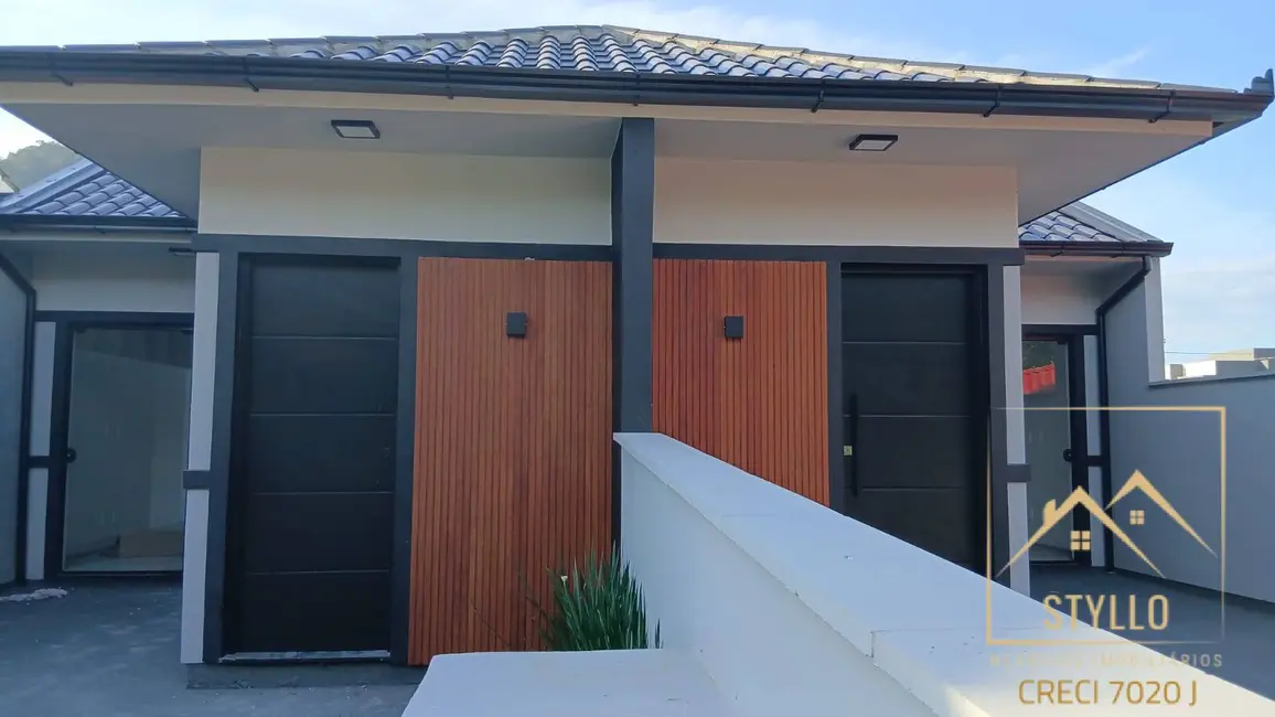 Foto 1 de Casa com 2 quartos à venda, 48m2 em Forquilhas, Sao Jose - SC