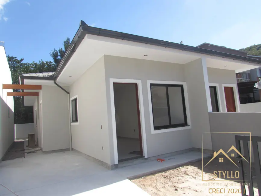 Casa com 2 quartos à venda, 50m2 em Potecas, Sao Jose - SC - imagem 2 Foto 2 de Casa com 2 quartos à venda, 50m2 em Potecas, Sao Jose - SC