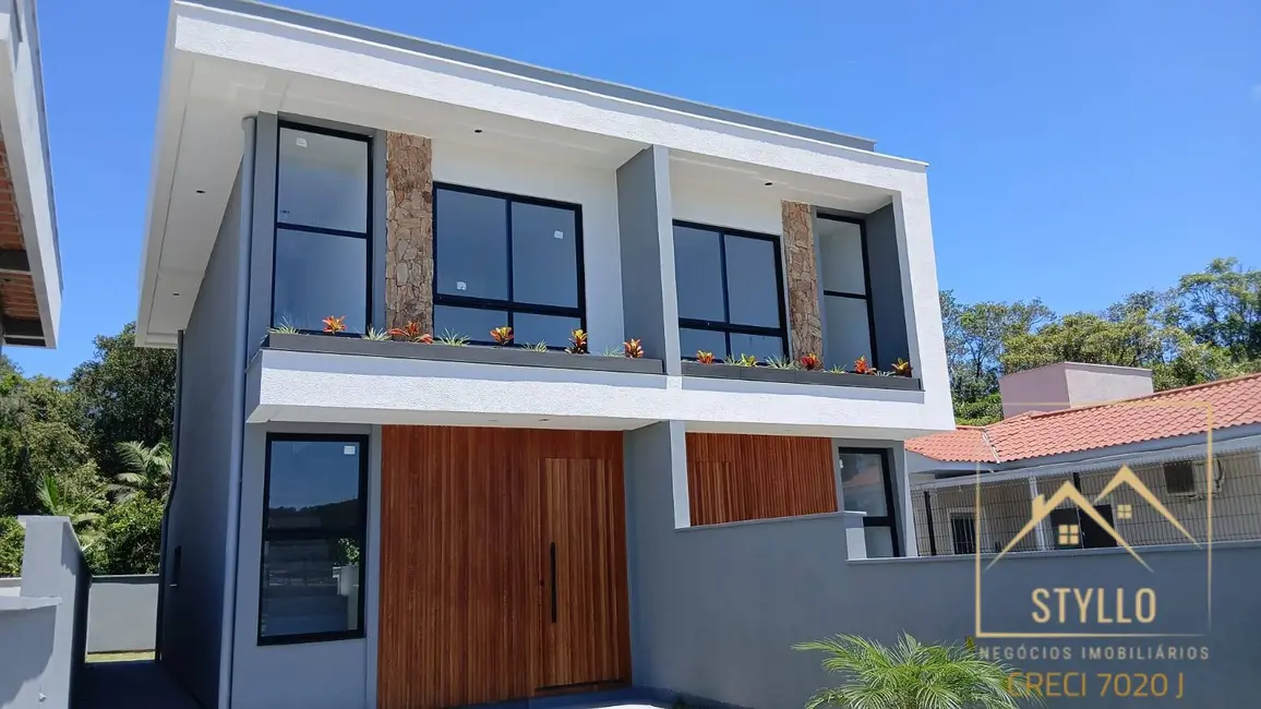 Foto 2 de Sobrado com 2 quartos à venda, 87m2 em Forquilhas, Sao Jose - SC