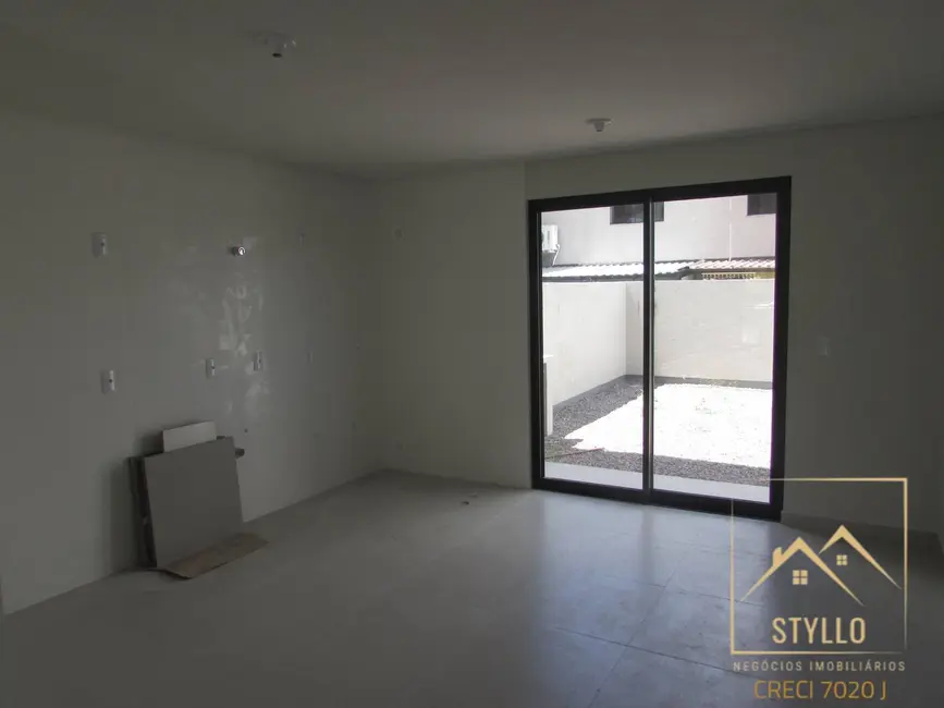 Foto 5 de Sobrado com 2 quartos à venda, 75m2 em Potecas, Sao Jose - SC