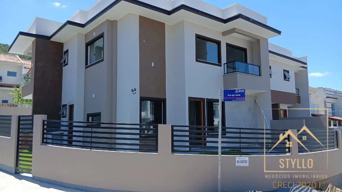 Foto 1 de Sobrado com 2 quartos à venda, 70m2 em Potecas, Sao Jose - SC