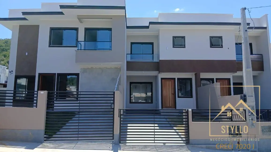 Foto 2 de Sobrado com 2 quartos à venda, 70m2 em Potecas, Sao Jose - SC