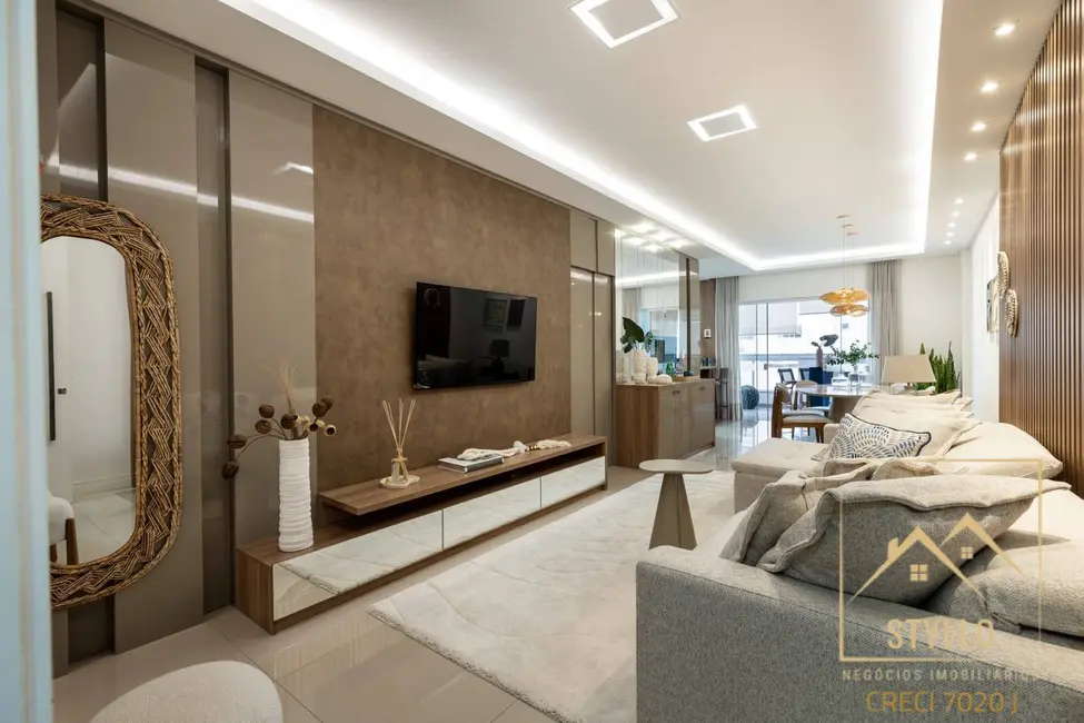 Foto 3 de Apartamento com 3 quartos à venda, 281m2 em Meia Praia, Itapema - SC