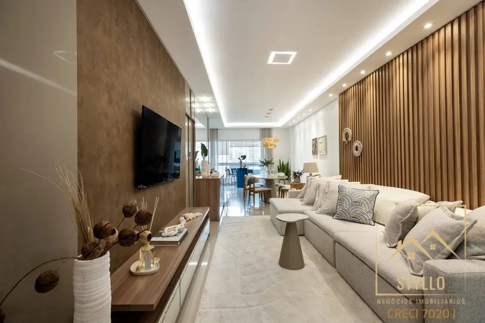 Foto 2 de Apartamento com 3 quartos à venda, 281m2 em Meia Praia, Itapema - SC