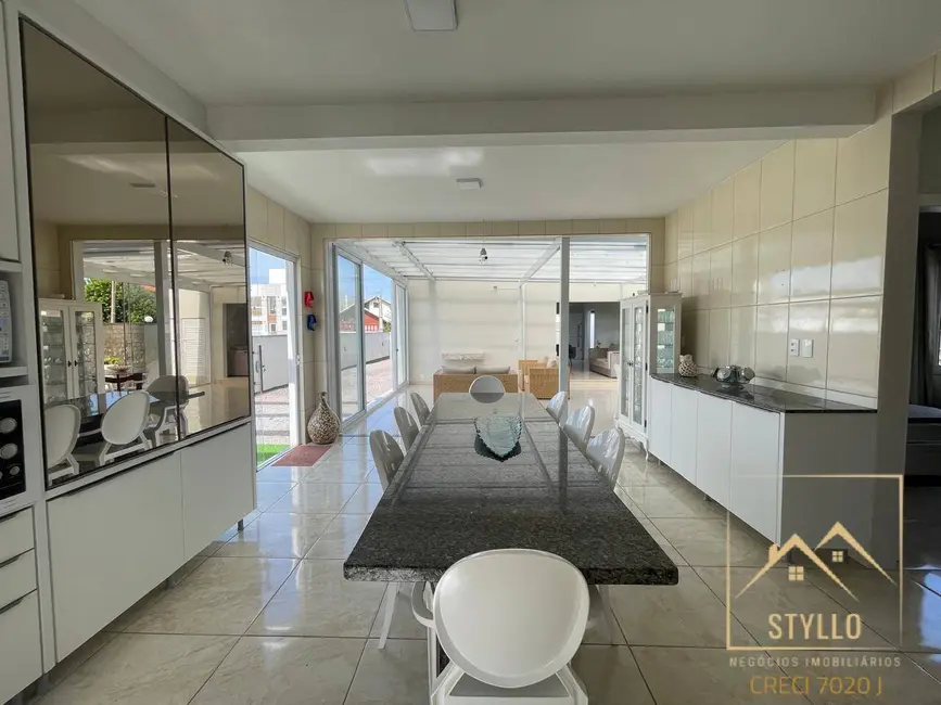 Foto 6 de Casa com 5 quartos à venda, 198m2 em Palhoca - SC