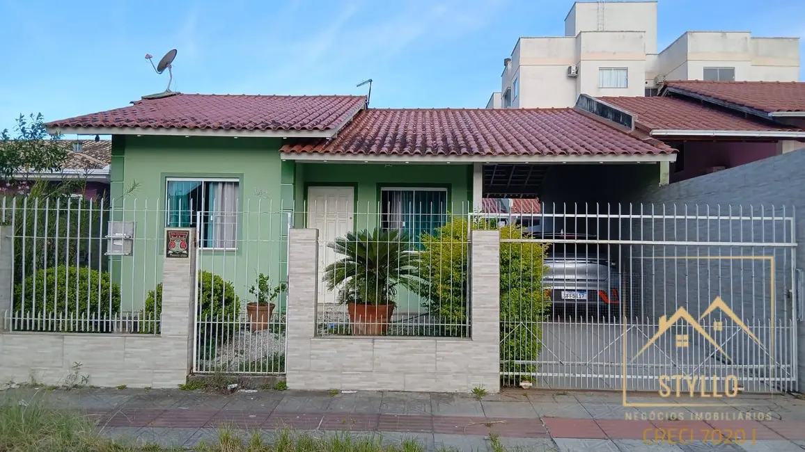 Foto 1 de Casa com 2 quartos à venda, 100m2 em Forquilhas, Sao Jose - SC