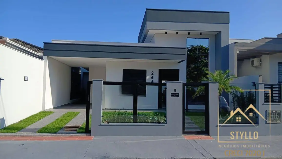 Foto 1 de Casa com 3 quartos à venda, 122m2 em Forquilhas, Sao Jose - SC