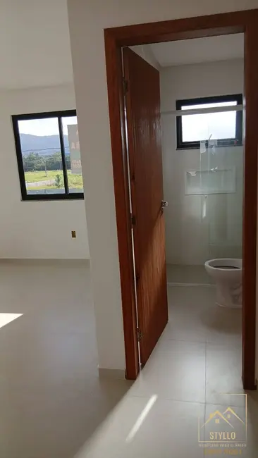 Foto 5 de Sobrado com 2 quartos à venda, 73m2 em Sertão do Maruim, Sao Jose - SC
