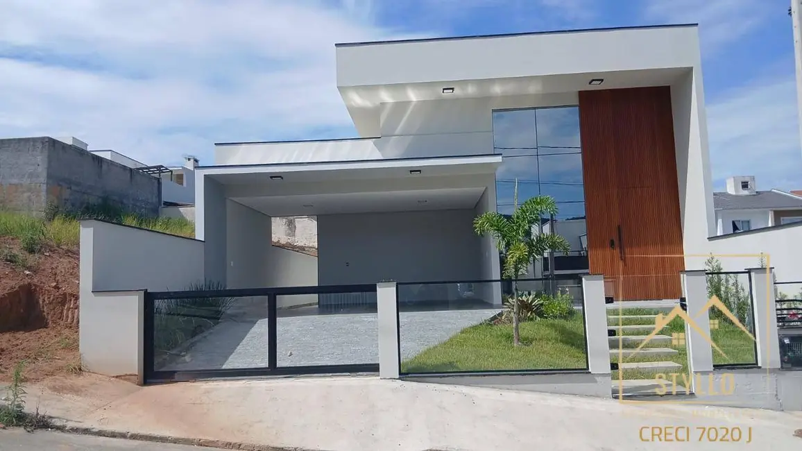 Foto 1 de Casa com 3 quartos à venda, 135m2 em Potecas, Sao Jose - SC