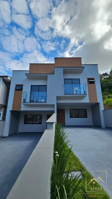 Foto 1 de Sobrado com 3 quartos à venda, 106m2 em Potecas, Sao Jose - SC