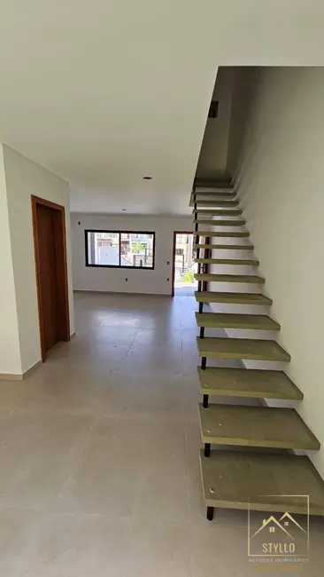 Foto 3 de Sobrado com 3 quartos à venda, 106m2 em Potecas, Sao Jose - SC