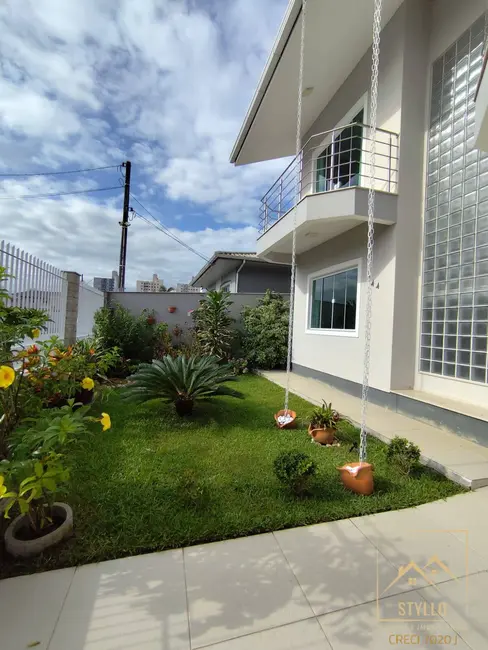 Casa com 3 quartos à venda, 355m2 em Areias, Sao Jose - SC - imagem 4 Foto 4 de Casa com 3 quartos à venda, 355m2 em Areias, Sao Jose - SC