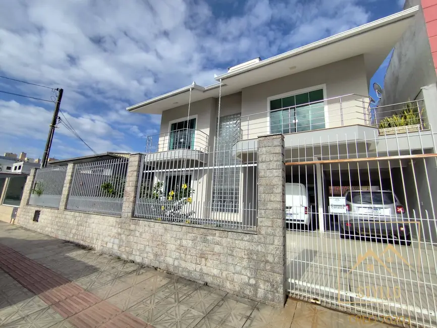 Casa com 3 quartos à venda, 355m2 em Areias, Sao Jose - SC - imagem 2 Foto 2 de Casa com 3 quartos à venda, 355m2 em Areias, Sao Jose - SC