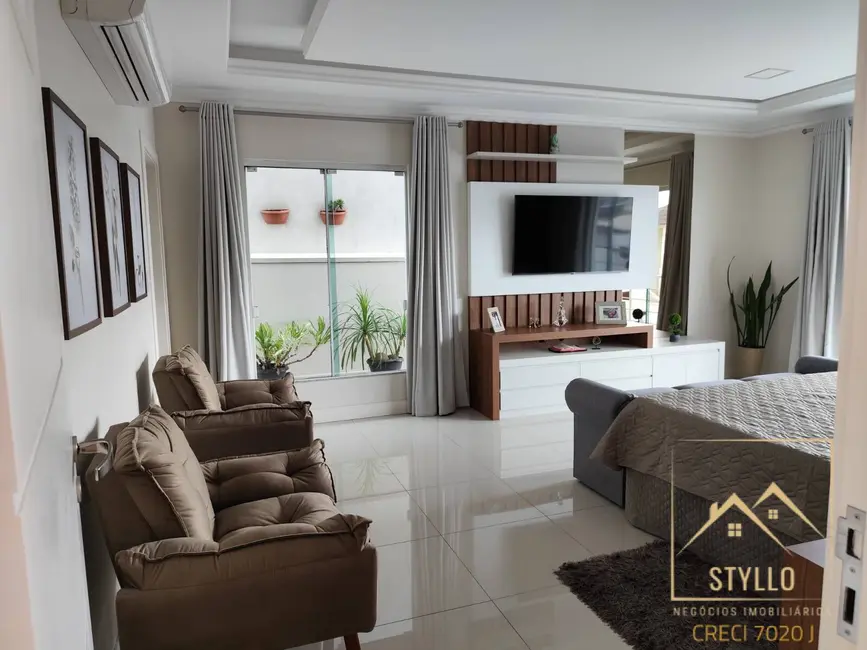 Casa com 3 quartos à venda, 355m2 em Areias, Sao Jose - SC - imagem 8 Foto 8 de Casa com 3 quartos à venda, 355m2 em Areias, Sao Jose - SC