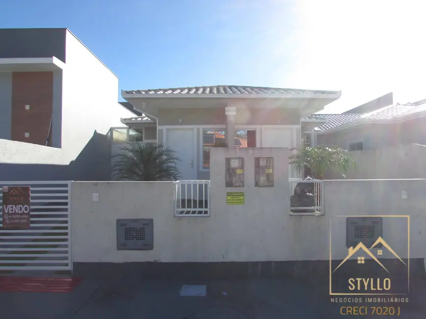 Foto 1 de Casa com 2 quartos à venda, 50m2 em Forquilhas, Sao Jose - SC