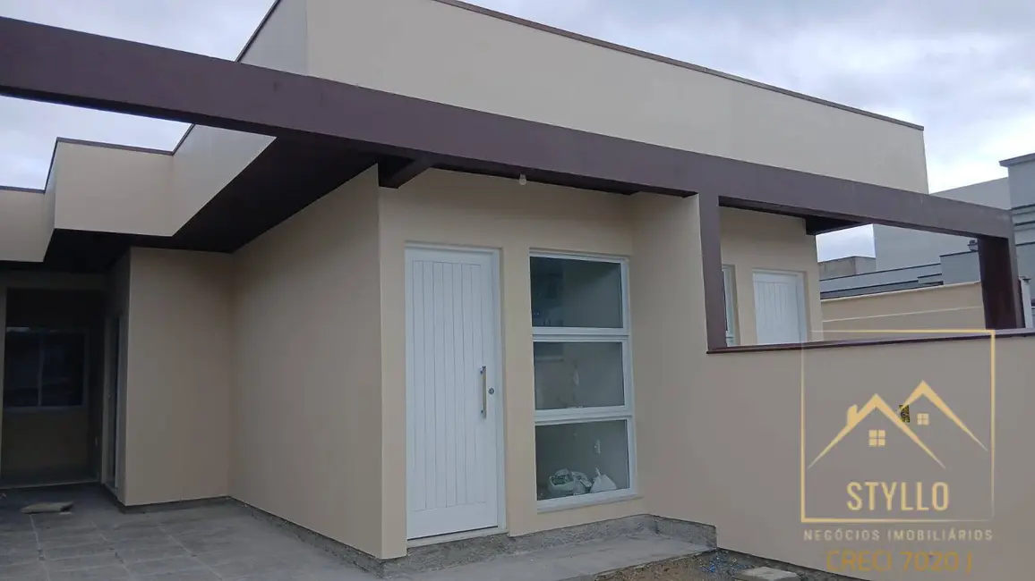Foto 1 de Casa com 2 quartos à venda, 55m2 em Forquilhas, Sao Jose - SC